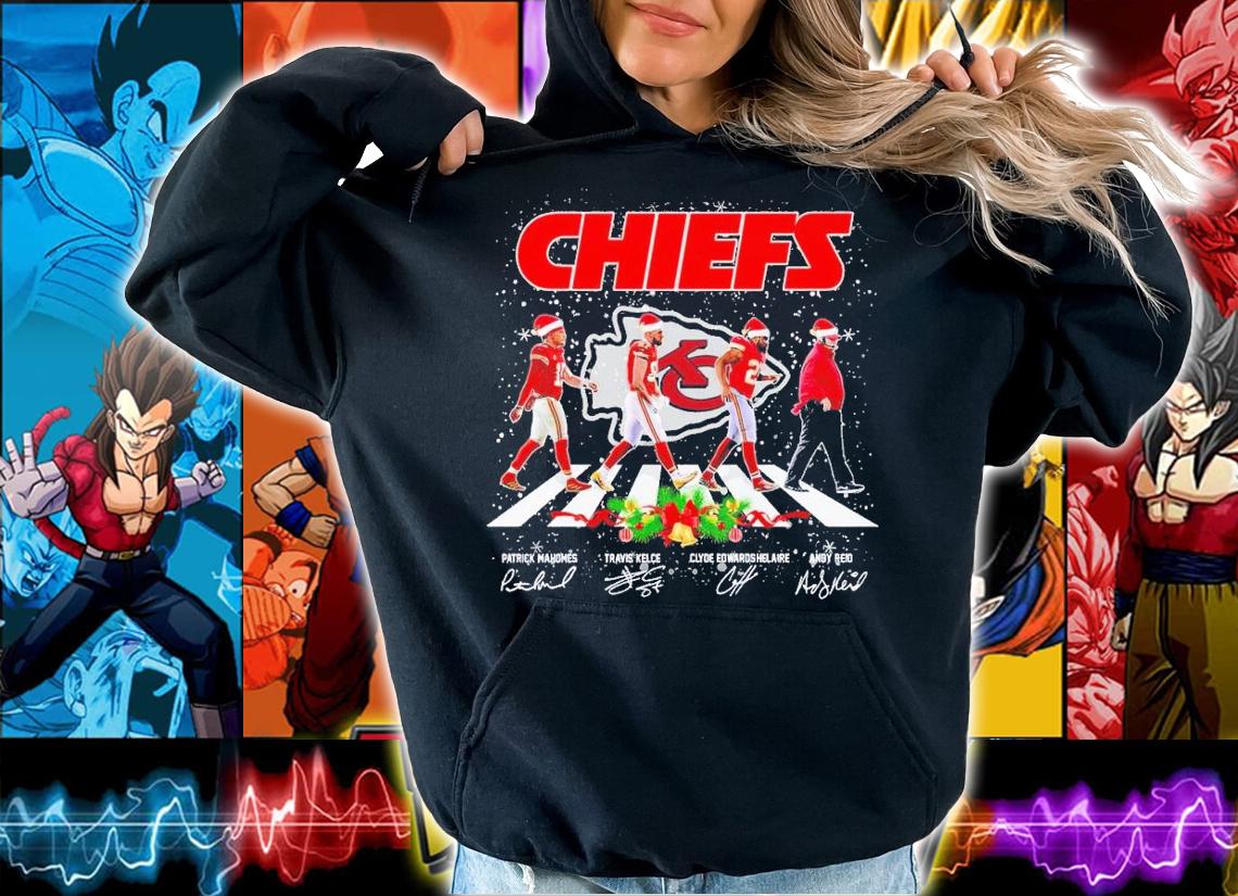 Chiefs Christmas Abbey Road Patrick Mahomes Travis Kelce Clyde Edwardshelaire Andy Reid signatures shirt t-shirt hoodie